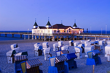 Usedom, Ahlbeck, beach chairs, art nouveau woon pier