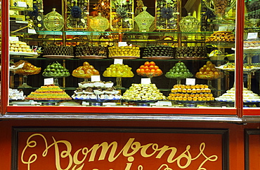 Europe, Spain, Majorca, Palma, La Pajarita, sweets shop