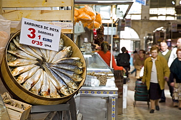 fresh sardines, Mercado Central, central market, Valencia, Spain