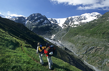 couple of mountaineerers on trail above glacier Gepatschferner, Oetztal range, Tyrol, Austria