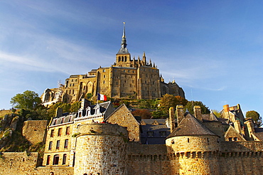 Le Mont St-Michel in the afternoon, Baie du Mont St-Michel, Normandie, dept Manche, France, Europe