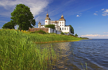 Castle of Laeckoe at the lake Vaenern near Lidkoeping, Vaestergoetland, southern Sweden