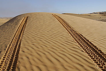 Car tracks in the sand, Offroad 4x4 Sahara Desert Tour, Bebel Tembain area, Sahara, Tunisia, Africa