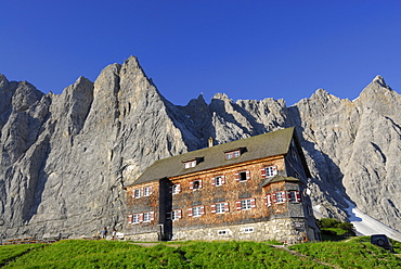 panorama of Karwendel range obove mountain lodge Falkenhuette, Karwendel range, Tyrol, Austria