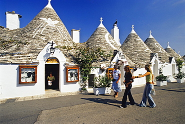 trulli-houses, Alberobello, Gargano, Apulia, Italy, Europe