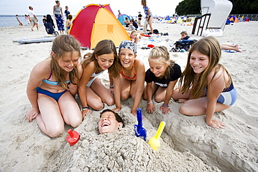 Children, Beach, Sellin, Ruegen, Baltic Sea, Mecklenburg-Western Pomerania, Germany