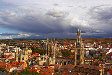 View of the town with Cathedral Santa MarÃŒa, Burgos, Castilla Leon, Spain