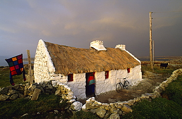 Cottage in Knock, Lettermullen peninsula, Connemara, Co. Galway, Ireland, Europe