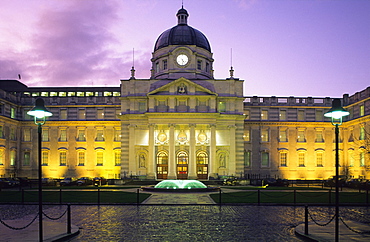 Goverment Buildings, the illuminated parliament in the evening, Merrion Street Upper, Dublin, Ireland, Europe