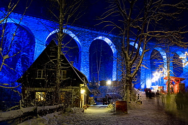 Christmas decorations in the Ravenna gorge, Ravenna bridge in the background, near Hinterzarten, Black Forest, Baden-Wuerttemberg, Germany