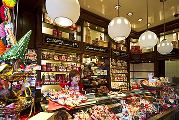 Bakery selling gingerbread, Aachen, North Rhine Westphalia, Germany