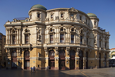 Teatro Arriaga theatre in the sunlight, Plaza de Arriaga, Bilbao, Province of Biskaia, Basque Country, Euskadi, Northern Spain, Spain, Europe