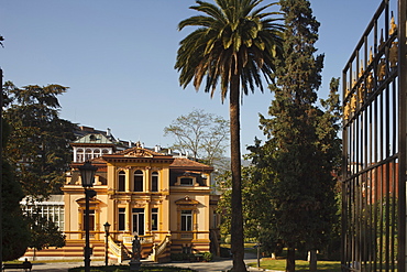 Palace with park, Avenida de Galicia, near Plaza de America, Oviedo, Camino Primitivo, Camino de Santiago, Way of Saint James, pilgrims way, province of Asturias, Principality of Asturias, Northern Spain, Spain, Europe