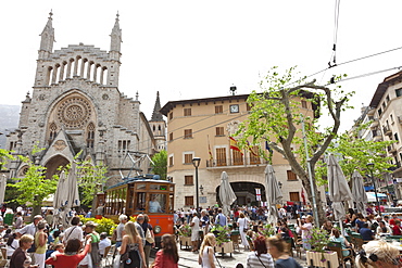 Saturday market, church Sant Bartomeu, town hall, historical tram between Soller and Palma, Tramuntana, Soller, Mallorca, Spain