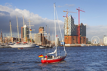 Sailing ship Star Flyer in front of Hafen City and Elbphilharmonie, Hamburg, Germany, Europe