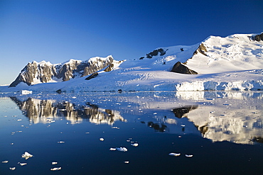 Wiencke Island at Port Lockroy, Neumayer Channel, Palmer Archipelago, Graham Land, Antarctic Peninsula, Antarctica