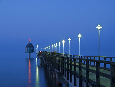 Pier in Zinnowitz in the evening, Island of Usedom, Mecklenburg Western Pomerania, Germany, Europe