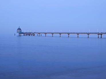 Pier in Zinnowitz in the evening, Island of Usedom, Mecklenburg Western Pomerania, Germany, Europe