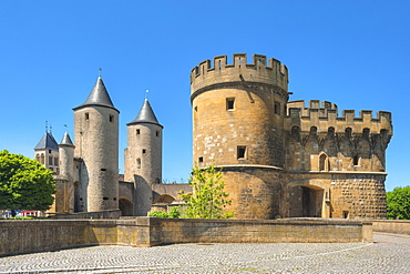 Porte des Allemands, the town gate in the sunlight, Metz, Lorraine, France, Europe