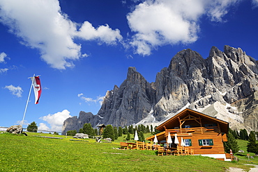 Alpine hut, Gschnagenhardter Alm in front of Geisler range, Geisler, Dolomites, UNESCO world heritage site Dolomites, South Tyrol, Italy