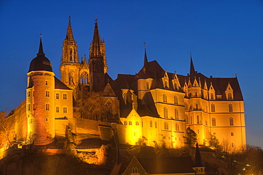 Albrechtsburg castle and cathedral at night, Meissen, Saxony, Germany, Europe