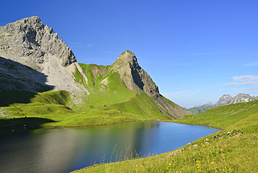 Lake Rappensee with Hochrappenkopf and Kleiner Rappenkopf, Allgaeu range, Upper Allgaeu, Allgaeu, Swabia, Bavaria, Germany