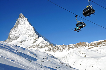 At Trockener Steg on the Theodul glacier with Matterhorn in the background, Zermatt ski resort, Valais, Switzerland