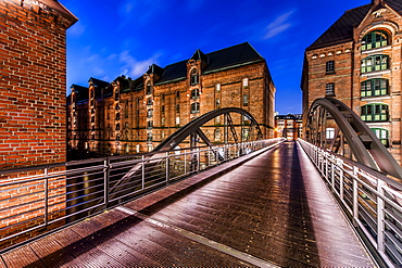 Twilight in the Speicherstadt at Sandtorkai, Hafencity, Hamburg, Germany