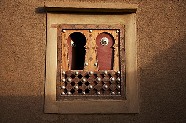 Window of a mud building, Djenne, Mopti region, Mali