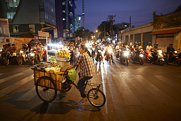 Mobile snack bar in the evening, Ho-Chi-Minh City, Vietnam