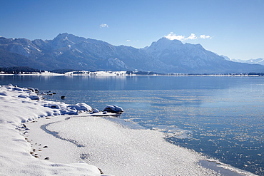 Lake Forggensee with view to the Allgaeu Alps with Tegelberg and Saeuling, Allgaeu, Bavaria, Germany