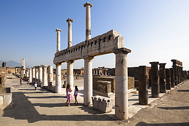 Forum romanum, historic town of Pompeii in the Gulf of Naples, Campania, Italy, Europe