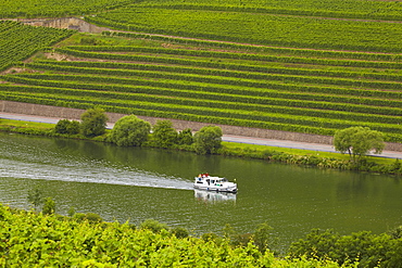 Houseboat on the river Mosel between Germany and Luxembourg near Nittel, Germany, Luxembourg, Europe