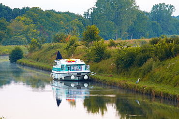 Summer morning on the Canal de la Marne au Rhin at Gondrexange, Houseboat, Moselle, Region Alsace Lorraine, France, Europe