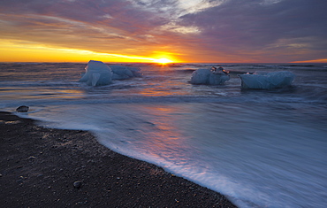 Icebergs on the beach in the glacial lake, Jokulsarlon, East Iceland, Iceland