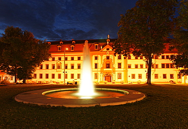 State Chancellery of Thuringia at night, former kurmainzische Statthalterei, Hirschgarten, Erfurt, Thuringia, Germany