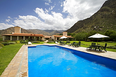 Swimming pool of ViâˆšÂ±as de Cafayate Hotel & Wine Resort, Cafayate, Salta, Argentina