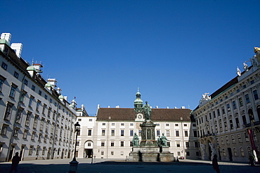 Monument to Emperor Franz I of Austria in the Innerer Burghof and Amalienburg in the Hofburg Imperial Palace, Vienna (Wien), Austria