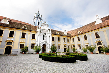 Courtyard of the Chorherrenstift church, Duernstein in Wachau, Lower Austria, Austria