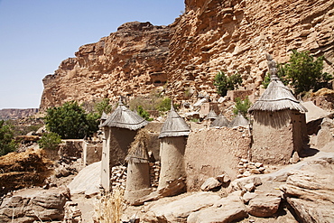 Granaries in Irelli, Bandiagra Escarpment, Mali