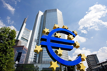 Monument to the Euro in front of the Eurotower, headquarters of the European Central Bank, Frankfurt am Main, Germany