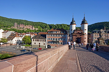 Gate of the Carl-Theodor-BrâˆšÂºcke (Old Bridge) over the Neckar River, Heidelberg, Baden-WâˆšÂºrttemberg, Germany