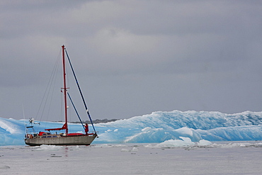 Sail boat in Laguna San Rafael, Laguna San Rafael National Park, AisâˆšÂ©n Region, Chile