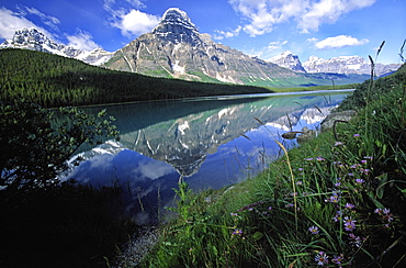 Rocky Mountains along the Columbia Icefields Parkway, Alberta, Canada