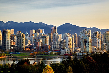 Skyline with Yaletown, False Creek and North Shore Mountains, site of 2010 Winter Olympics, Vancouver, British Columbia