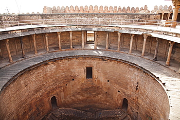 Fort: Water tank of the Vishnu Temple, Gwalior, Madhya Pradesh, India