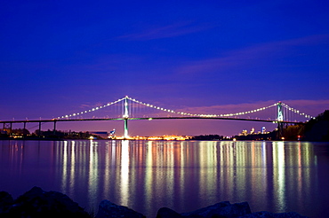 Lion's Gate Bridge, Vancouver, British Columbia