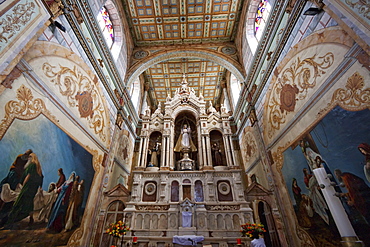 Main altarpiece of the Santo Domingo Church, Cuenca, Azuay, Ecuador