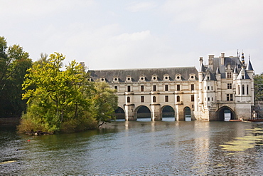 Chuteau de Chenonceau on the river Cher, Chenonceaux, Indre-et-Loire, France