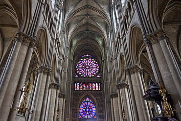 Nave of the Notre-Dame de Reims Cathedral, Reims, Marne, France